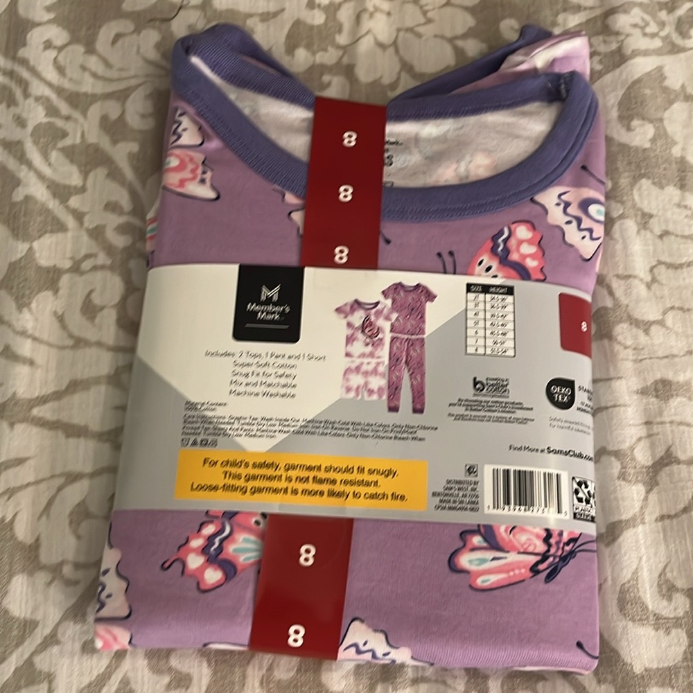 NWT Girl’s 4 pc Member’s Mark Pajamas - Picture 4 of 8